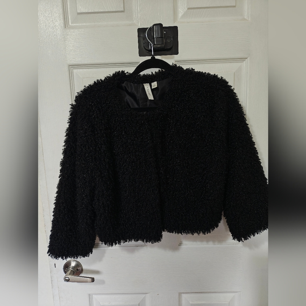 Black Cropped Textured Jacket - Picture 1 of 2